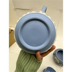 Wedgwood Jasperware tea and coffee wares, comprising teapot, coffee pot, milk jug, covered sucrier, coffee can and saucer and teacup and saucer 