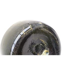 18th century green glass bottle, of onion form, H15cm, together with an 18th century green glass wine bottle, with seal depicting a boar beneath a crown, probably the Edgcumbe Crest, H27cm