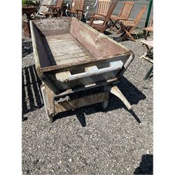 Large wooden pig salter - THIS LOT IS TO BE COLLECTED BY APPOINTMENT FROM DUGGLEBY STORAGE, GREAT HILL, EASTFIELD, SCARBOROUGH, YO11 3TX