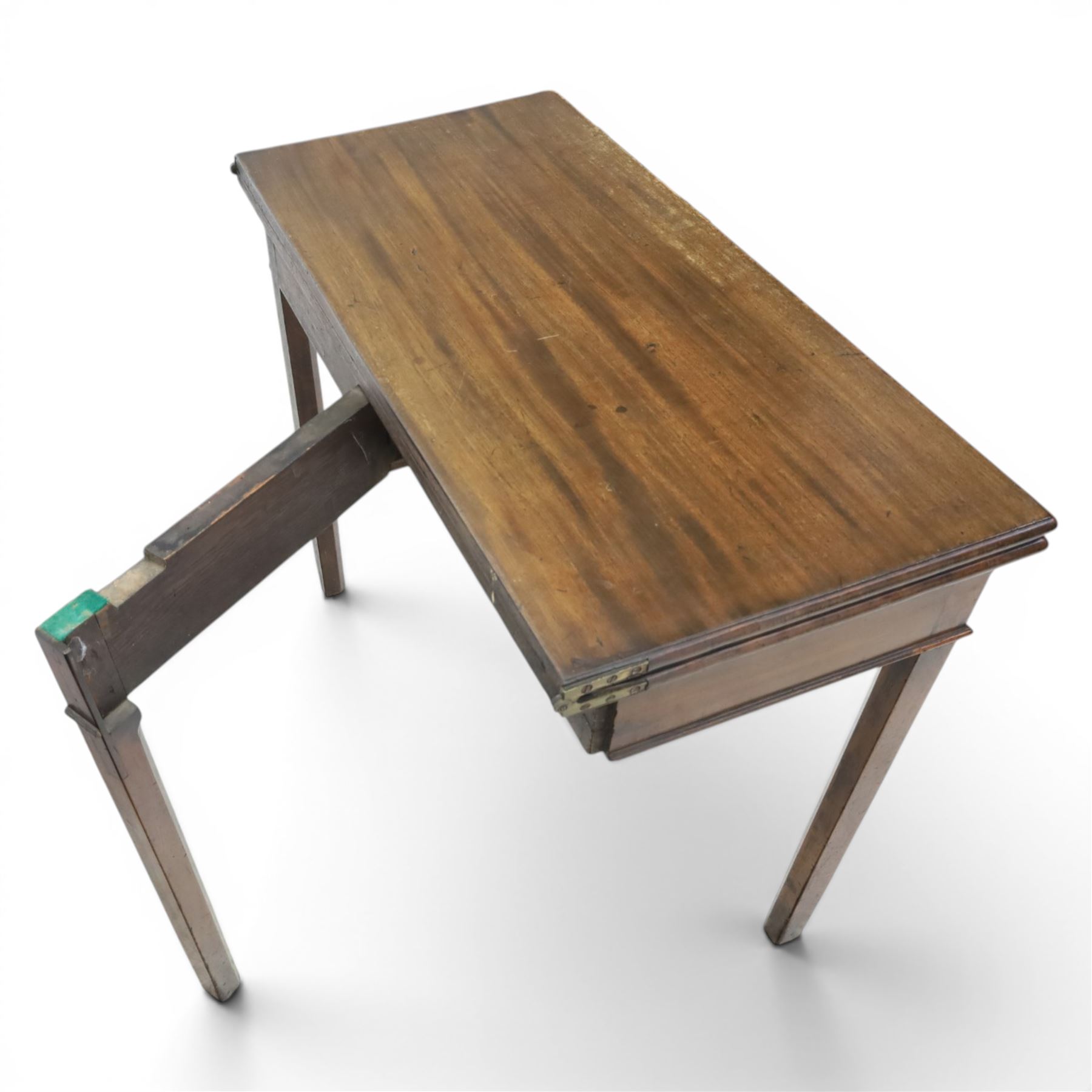 Georgian mahogany side table, extendending top with fold-over action, square leg