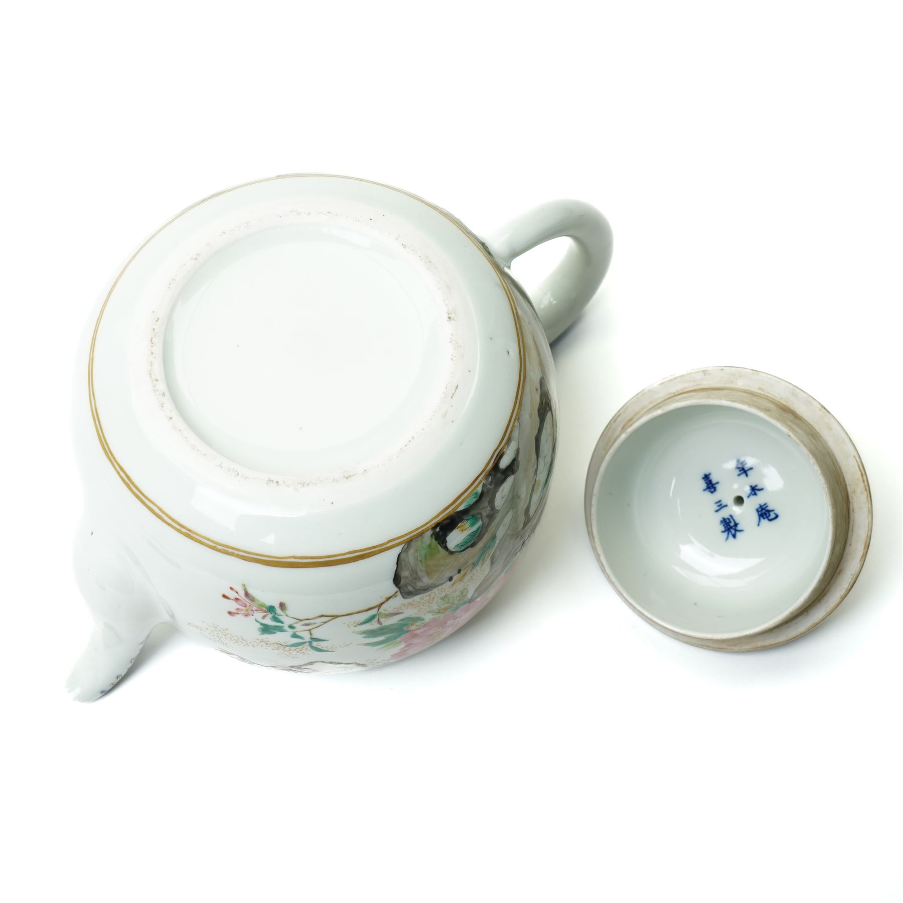 Japanese 19th century famille rose teapot, with Amsterdams Bont decoration, each face with chrysanthemums within a painted blue and gilt border, with six character kaisho style mark to underside of cover, H16cm 