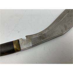 Post WW2 Gurkha kukri, in leather scabbard complete with two skinning knives, 42cm overall