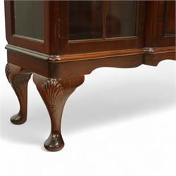 Early 20th-century mahogany glazed side cabinet, rectangular top with moulded edge above central panelled cupboard door enclosing three shelves flanked by two astragal glazed doors enclosing two glass shelves 