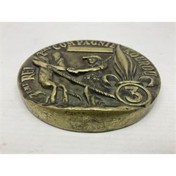 Mid-20th century French Foreign Legion heavy cast brass circular presentation plaque for the 3rd REI 2eme Compagnie Kourou, inscribed to Cpl. Martin (Indochine 1940s/50s) D11.5cm