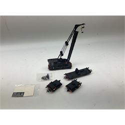 Bachmann Branch-Line '00' gauge - Ransomes & Rapier 45T Steam Breakdown Crane no. 122 