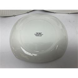 Set of Six Washington pottery fish series plates, titled Aquarius, together with two Ironstone pottery Beefeater plates, L28cm, H24cm