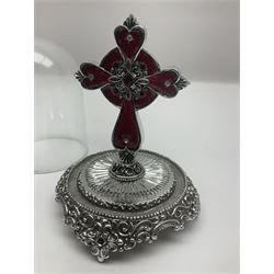 Four limited edition Franklin Mint House of Fratelli Coppini crosses, to include Majestic Cross, Sacred Cross, Star of Hope Jewelled Cross and The Gates to Paradise Cross, all under glass domes, H13cm