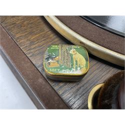 His Master's Voice Lumiere Gramophone, model no. 460 c1925, oak cased table top model with 12