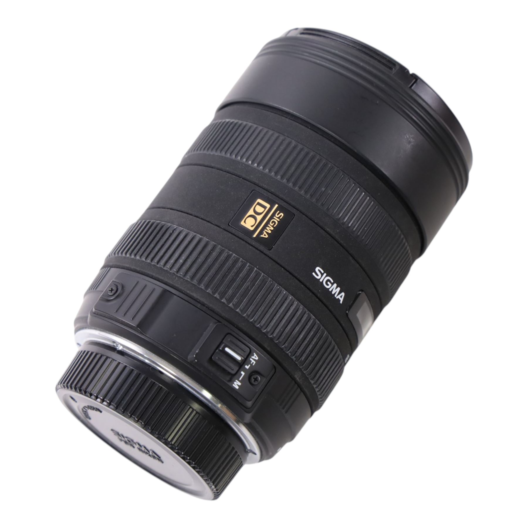 Sigma DC 8-16mm 1:4.5-5.6 HSM lens, in soft carry case