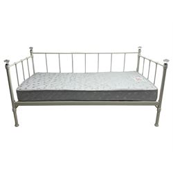 Victorian design white finish metal day bed with mattress