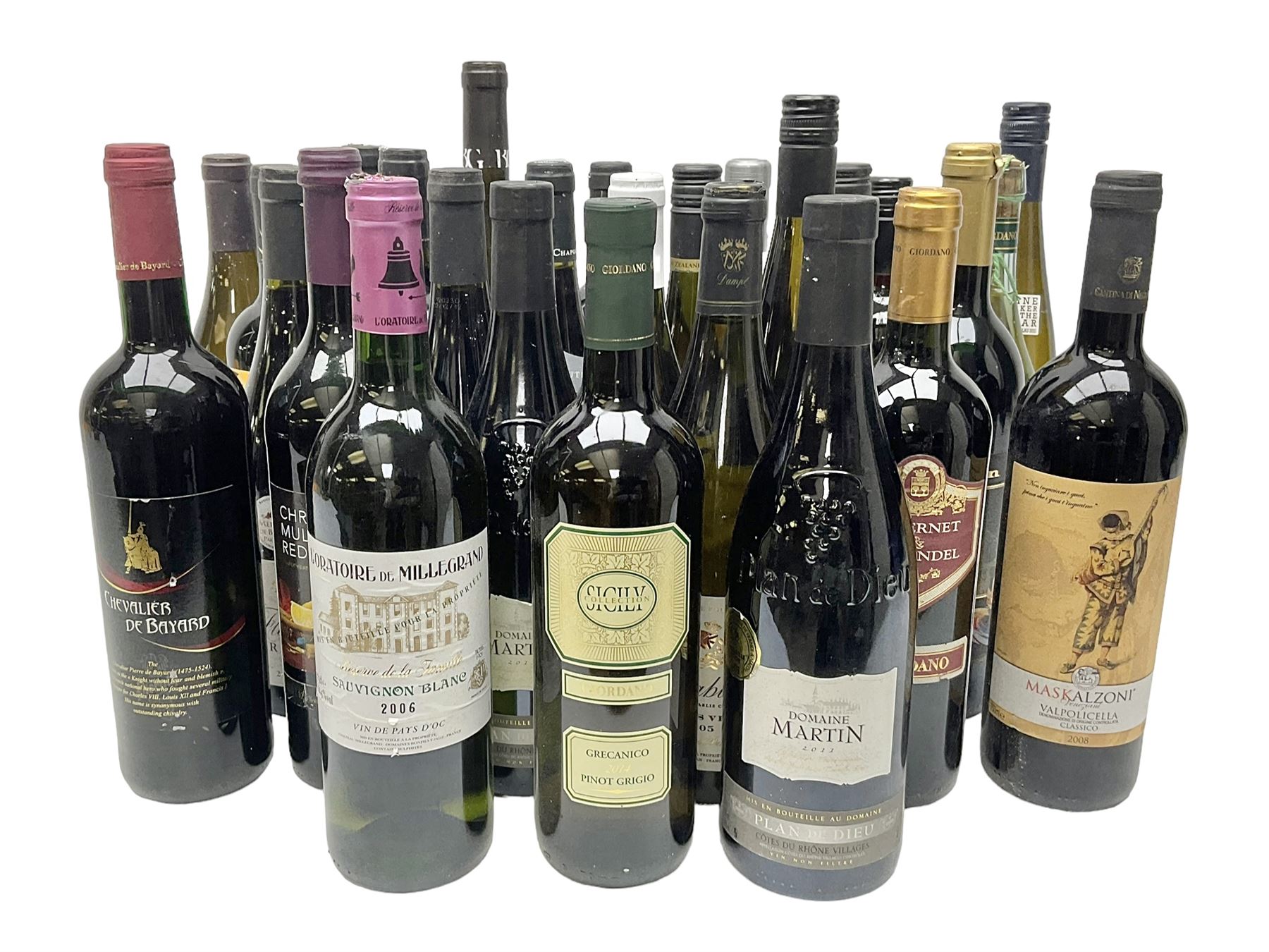 Mixed wine, including Domaine Martin 2011 Plan De Dieu, L'Oratoire de Millegrand 2006, Sauvignon Blanc, Giordano 2014 Pinot Grigio, various content and proof (27)