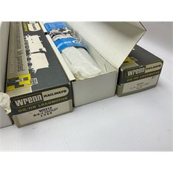 Wrenn '00' gauge - two Class A4 4-6-2 locomotives in LNER Garter Blue - 'Mallard' No.4468; and 'Sir Nigel Gresley' No.7; both boxed with instructions (2)