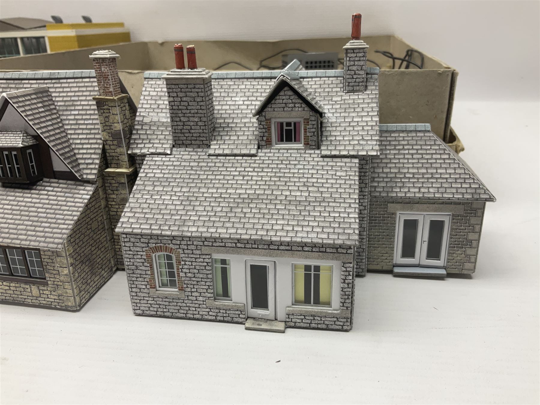 Fleischmann '00' gauge motorised turntable; boxed; kit-built plastic two-road engine shed; and eight kit-built card trackside/layout buildings