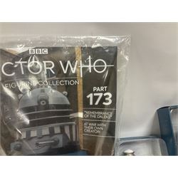 ‘Dr Who’ - Eaglemoss periodical Figurine Collection comprising twenty-seven figures of Tardis’ and Daleks, including Special Tardis 1 figure, two still with original magazine; all boxed, most with factory tie-downs 
