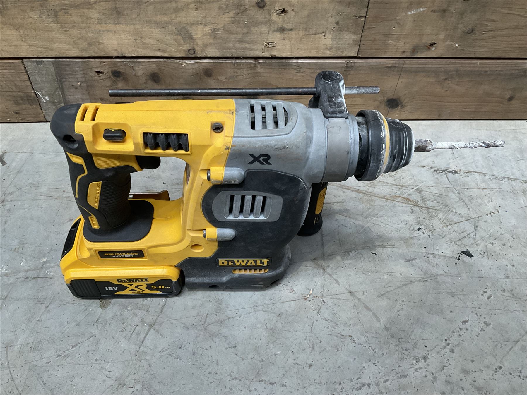 DeWalt DCH273 18V brushless hammer drill, with battery and charger