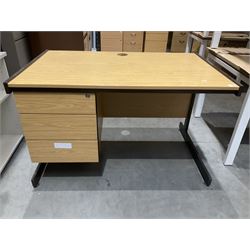 Oak effect office desk with three drawers - THIS LOT IS TO BE COLLECTED BY APPOINTMENT FROM DUGGLEBY STORAGE, GREAT HILL, EASTFIELD, SCARBOROUGH, YO11 3TX
