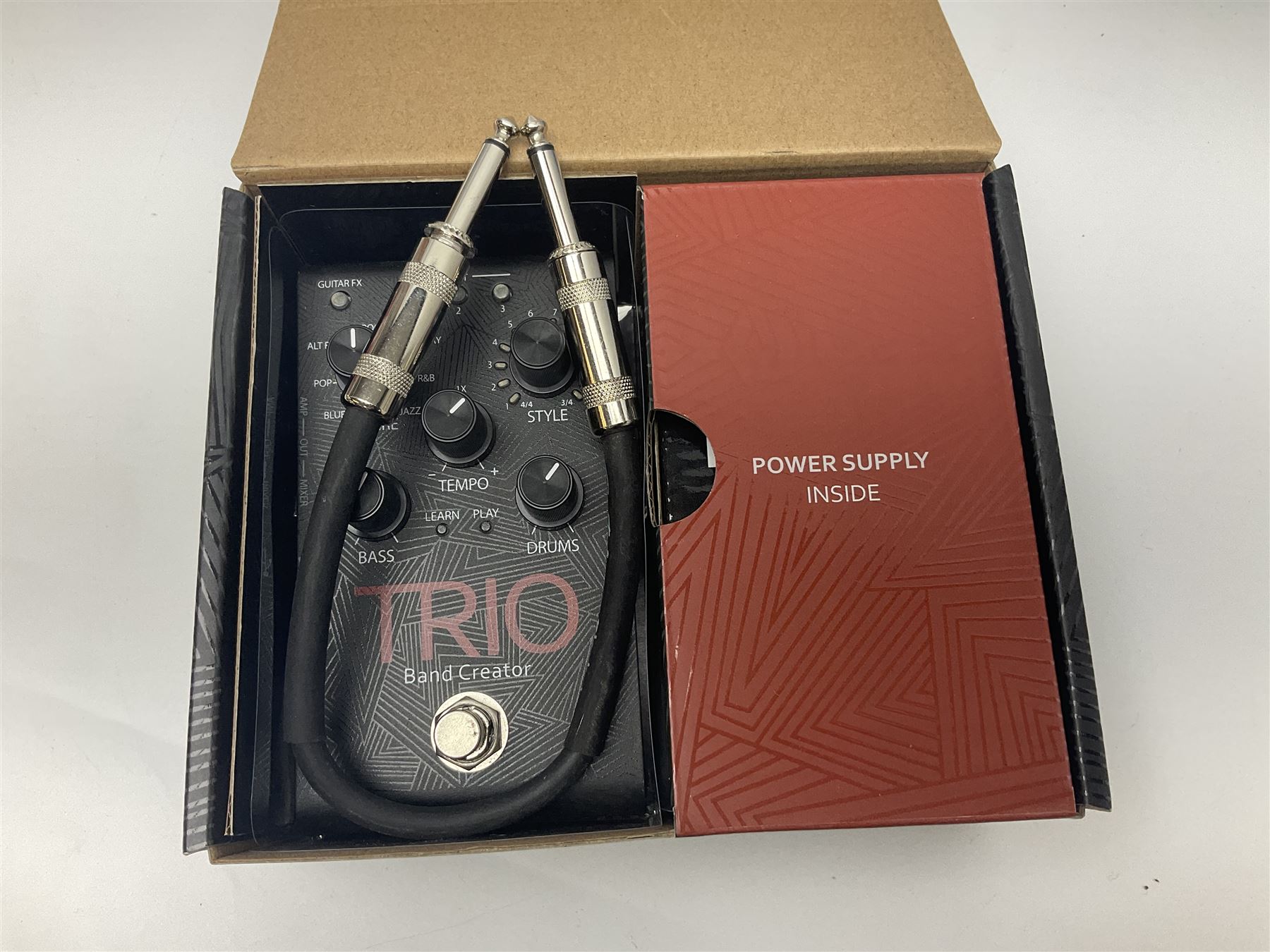 Harman DigiTech Trio Band Creator; boxed with power supply, lead and paperwork; and Pylepro PPDLAI guitar multi effects controller (2)