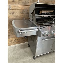 BBQ - Weber Summit stainless gas barbeque,, with cover