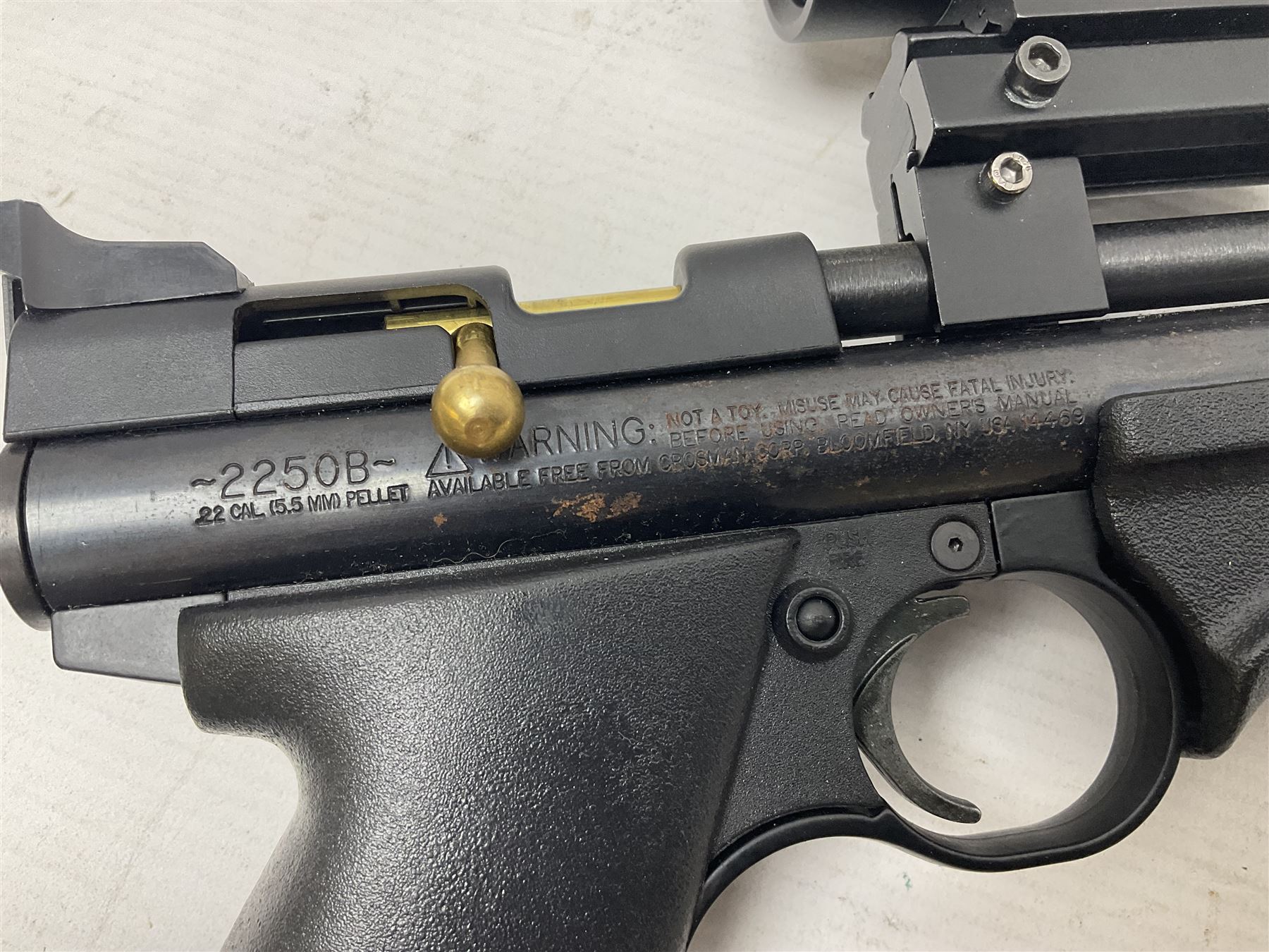 Crosman Model 2250B .22 cal. CO2 rifle, with PAO red dot sight and skeleton stock, serial no.221B76447, L77.5cm overall  NB: AGE RESTRICTIONS APPLY TO THE PURCHASE OF AIR WEAPONS.