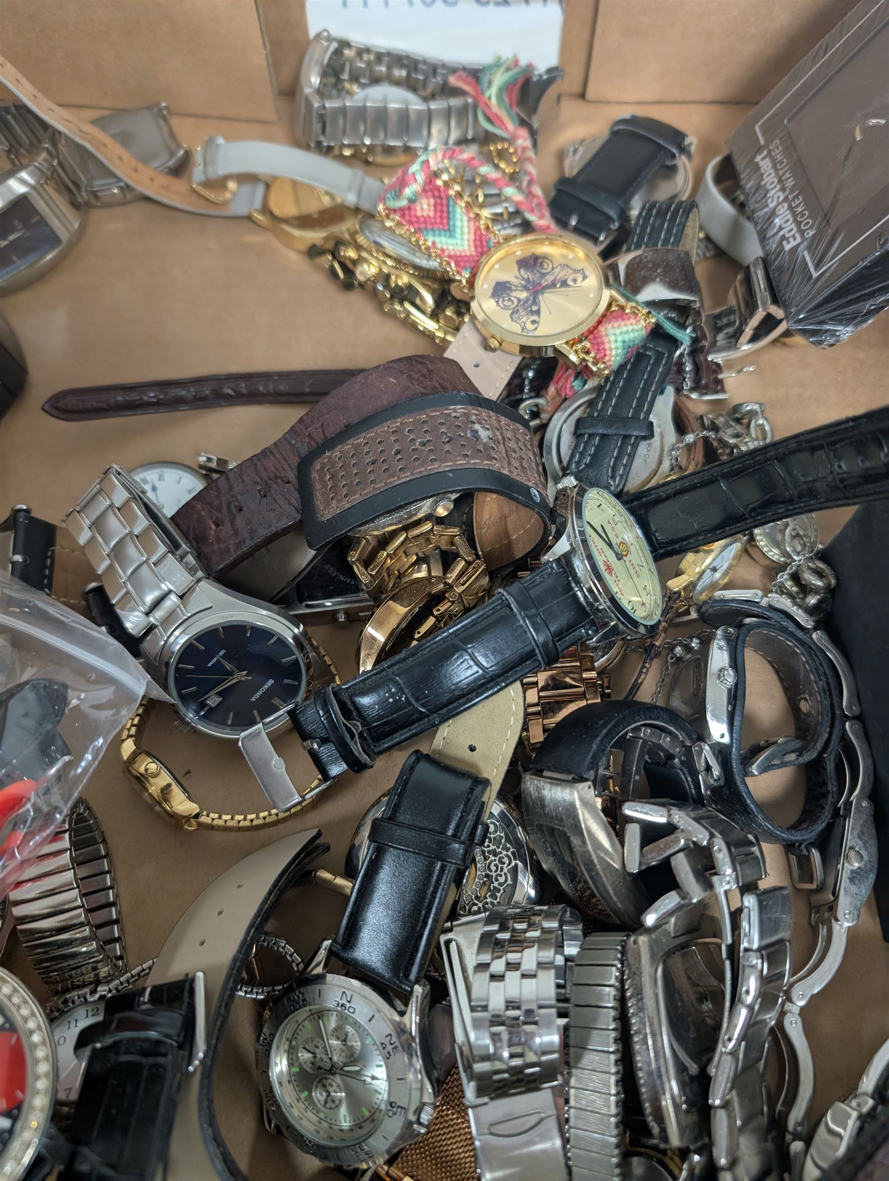 Large collection of watches, including Eddie Stobart pocket watch, Sekonda, Fossil, Timex etc