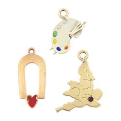 Three 9ct gold pendant / charms including white gold artists palette, rose gold horse shoe...