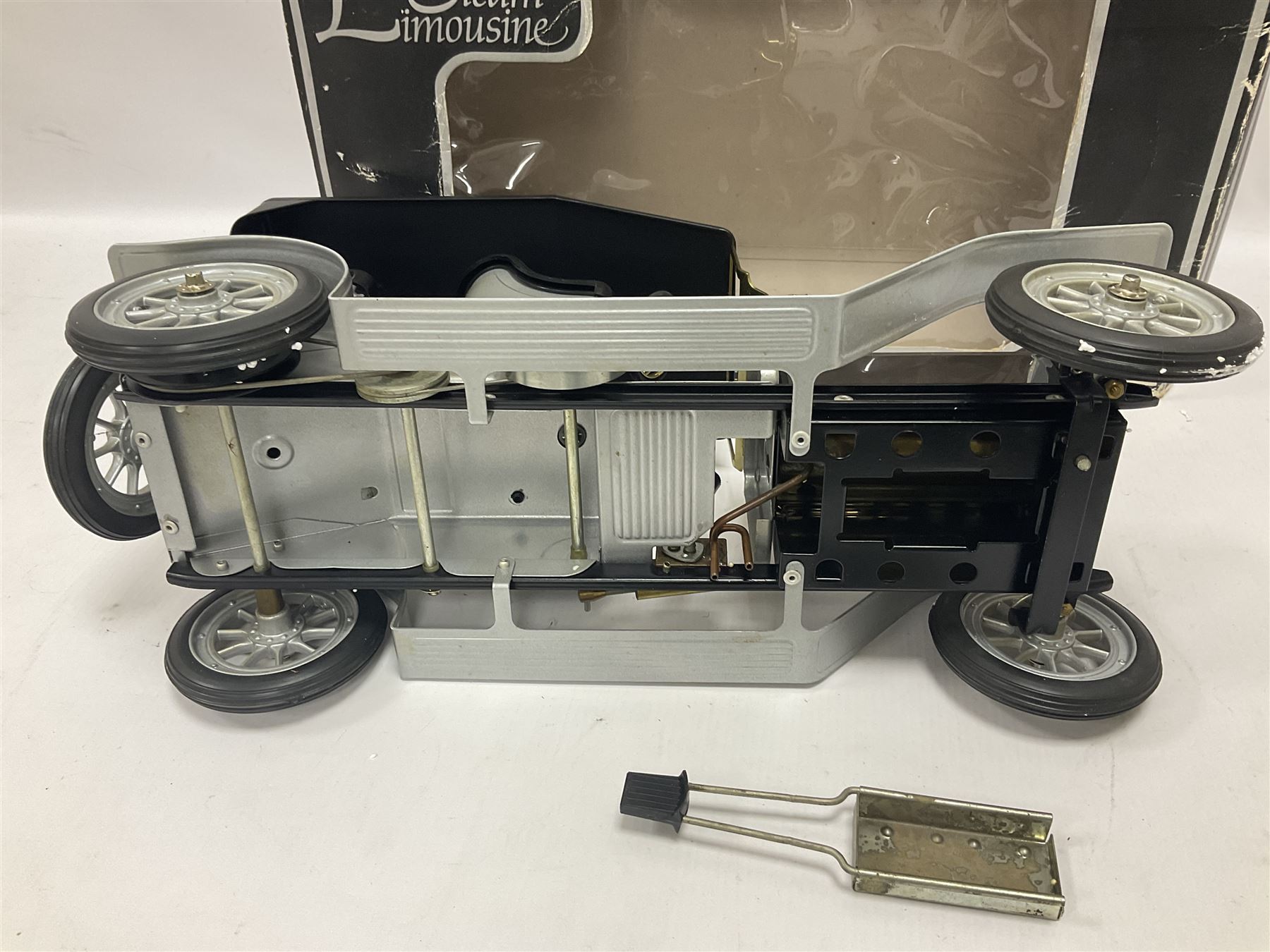 Mamod SA1L ‘Live Steam Limousine’ in silver, in original box 