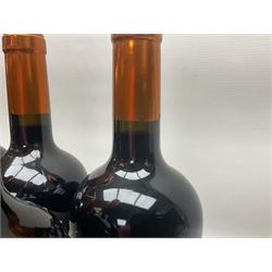 Château de la Grave ‘Caractère', 2019, Côtes de Bourg, 750ml, 14% vol, eight bottles 