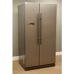  Samsung RSH5SHMH side by side fridge freezer in silver finish, W91cm, H177cm, D67cm (This item is PAT tested - 5 day warranty from date of sale)   