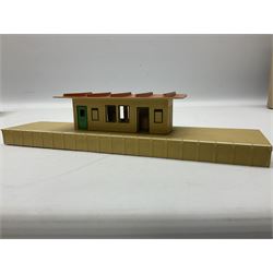 Hornby Dublo - two stations, signal box, 3-piece platform, footbridge, girder bridge etc; and other die-cast trackside and station accessories; all unboxed