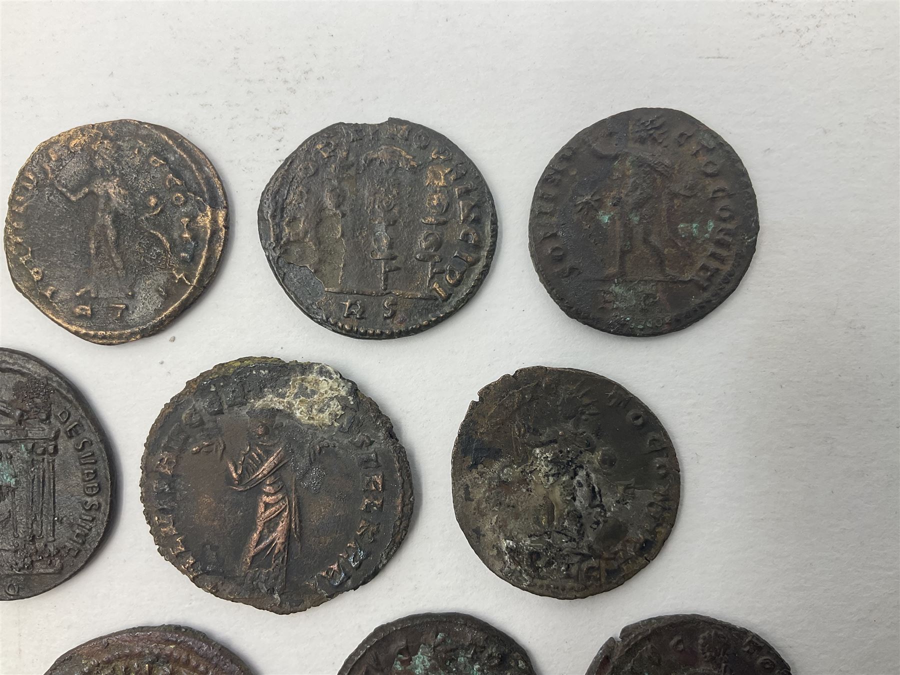 Roman Imperial Coinage, Constantine the Great (AD 306-337) and Constantine II (AD 337-340), twenty assorted bronze folles (20)