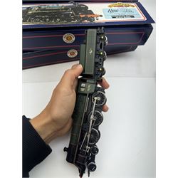 Four Bachmann Branch Line ‘00’ gauge locomotives, comprising three Thompson B1 Class 4-6-0 examples, 31701A no. 61399 in BR lined black livery with late emblem, 31702 no. 61354 in BR black livery, 31702A no. 61132 in BR lined black livery with late crest and a BR Standard Class 4 4-6-0 Double Chimney no. 75023 in green livery, all boxed 