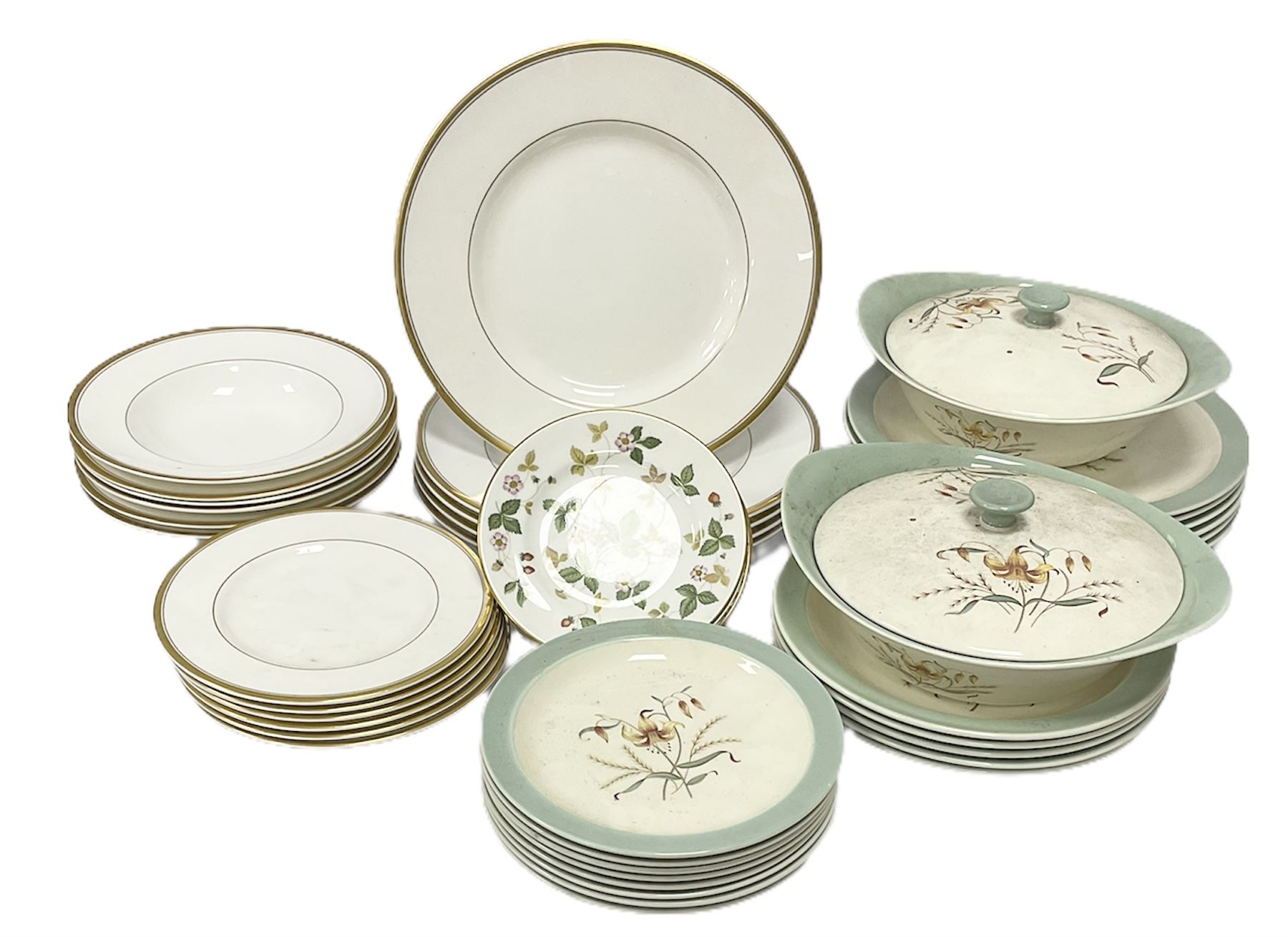 Wedgwood 'Tiger Lily' pattern dinner wares to include two lidded tureens and six dinner plates, Royal Worcester dinner plates and side plates in the 'Viceroy' pattern, Wedgwood 'Wild Strawberry' plates