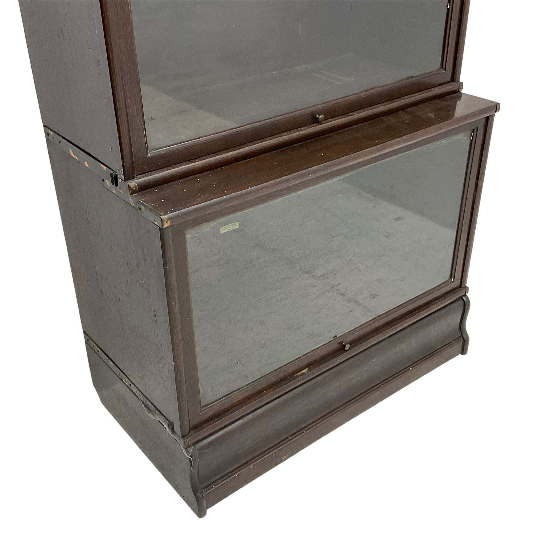 Globe Wernicke early 20th century waterfall stacking library bookcase