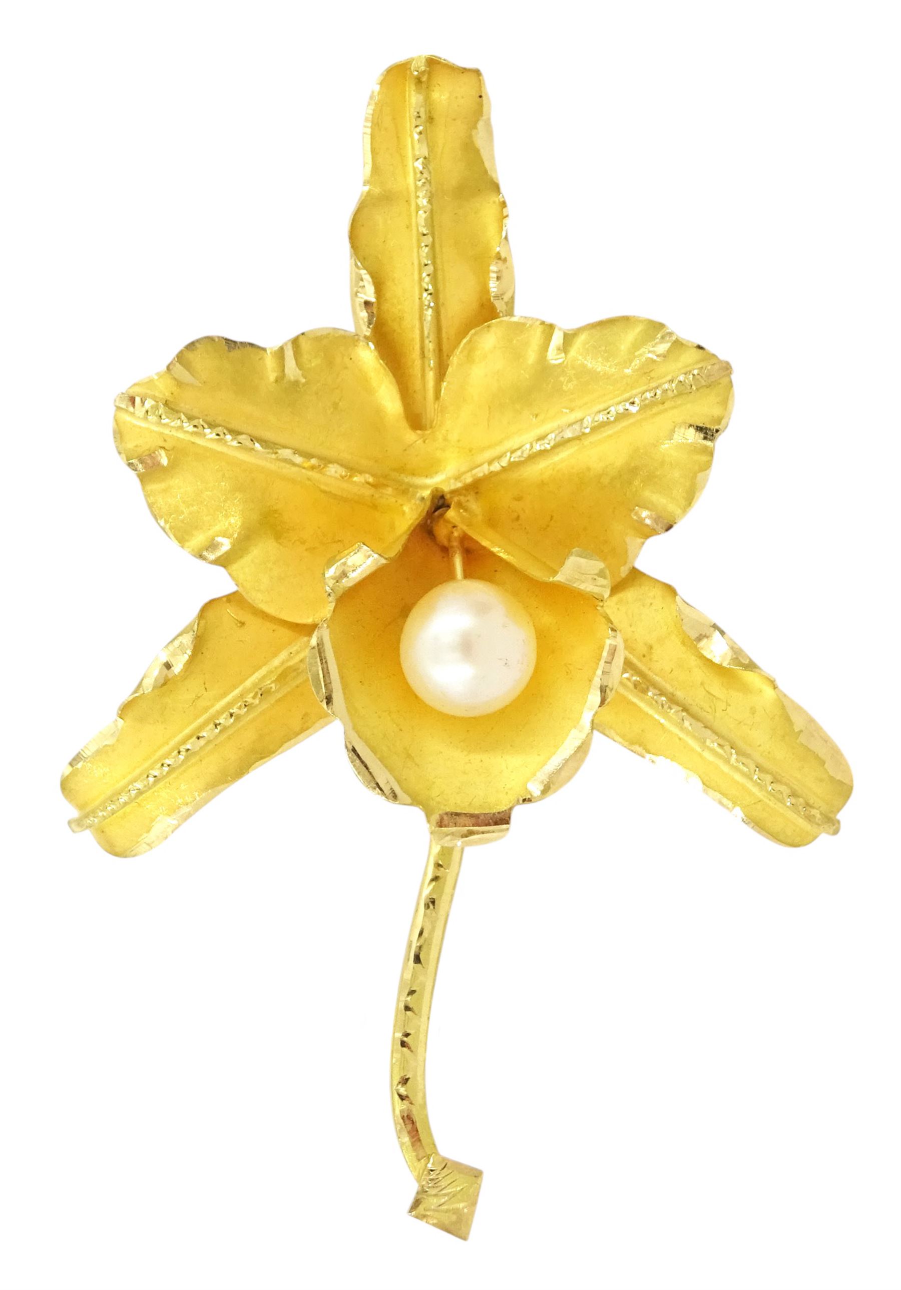 18ct gold single stone cultured pearl orchid brooch, stamped