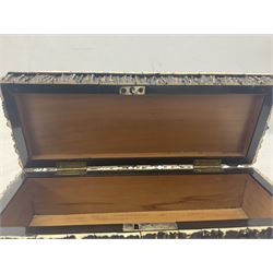 19th century elk horn and cedar wood box, with carved finial, H12cm, L27cm