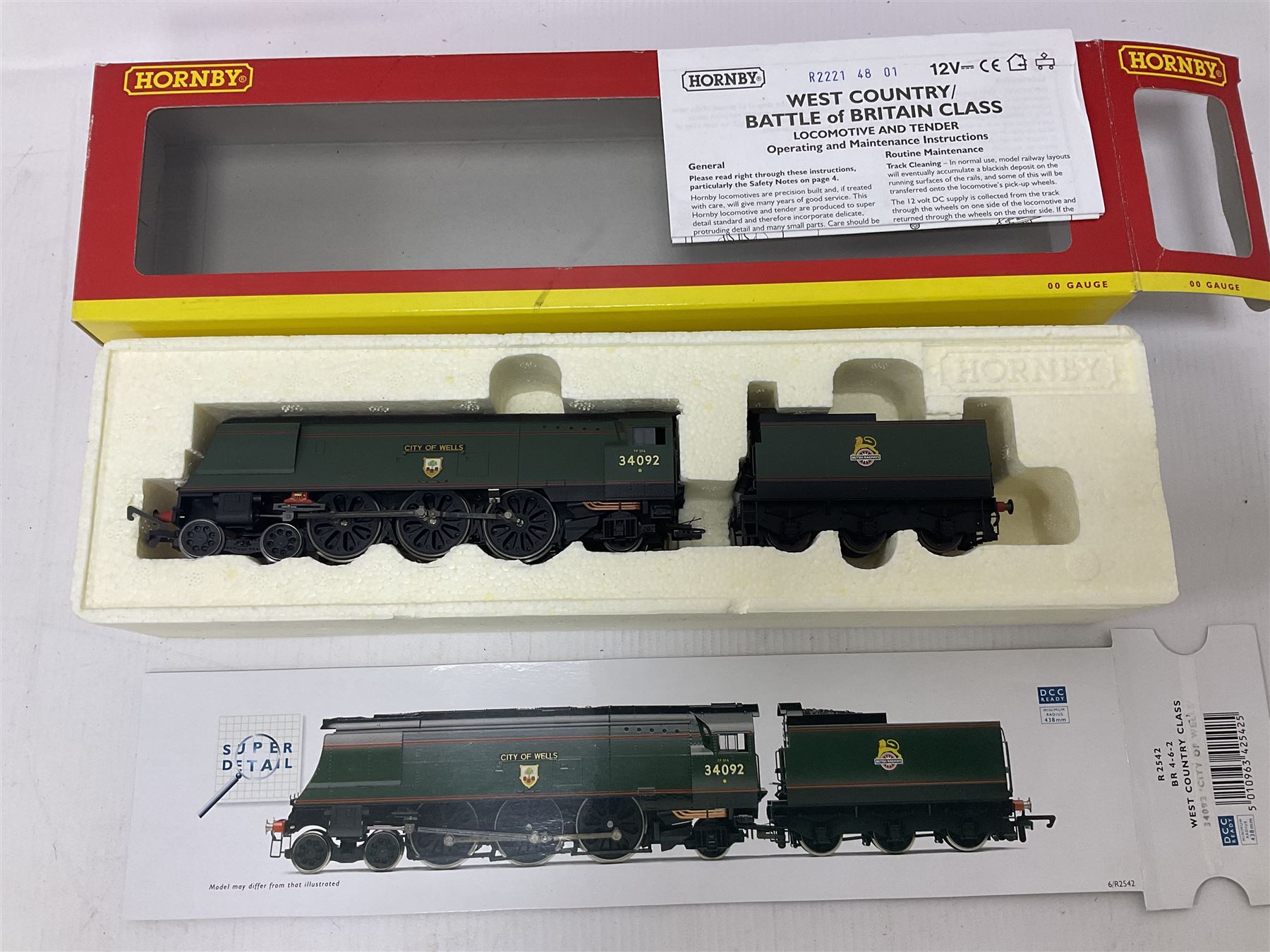 Hornby ‘00’ gauge - Class T9 4-4-0 locomotive Collector Centre Special 118/1200 no.30119 in BR green; Class 06 2-8-0 locomotive no.7675 in LNER black; West Country Class 4-6-2 locomotive ‘City of Wells’ no.34092 in BR green; in original boxes (3) 