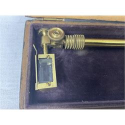 Late 19th century brass camera lucida, unmarked, the lucida constructed of lacquered brass with a screw table clamp, two-draw support rod and viewing prism with shade, in the original leather covered fitted case with velvet lining, case length 24.5cm
