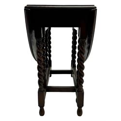 Early 20th century oak gateleg table, oval top with drop leaves supported by barley twist swing supports, united by plain stretchers, on turned feet (W119cm, D92cm, H77cm);