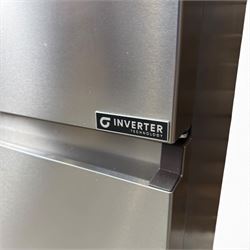Hisense American style fridge freezer, fitted with double fridge doors and two freezer drawers, model no.  BCD-454WP2NF1R1/HC4