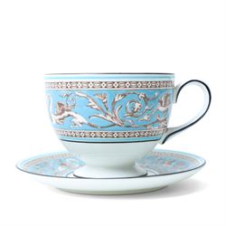 Extensive Wedgwood Turquoise Florentine part service tea, dinner and coffee service for six covers comprising six dinner plates, six dessert plates, six soup bowls and stands, pair of vegetable dishes and covers, gravy boat ad stand, oval meat plates, six tea cups and saucers, six coffee cans and saucers, six tea plates, teapot, coffee pot, sucrier and cover, sugar bowl, milk and cream jugs and cake plate, 72 pieces