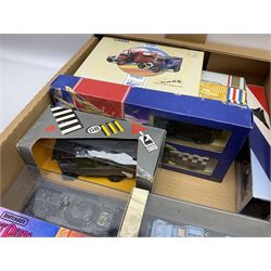Forty-four modern die-cast models/sets by Matchbox, Corgi, Lledo, Atlas, EFE etc including military and commercial vehicles, cars and promotional vehicles, buses etc; all boxed (44)