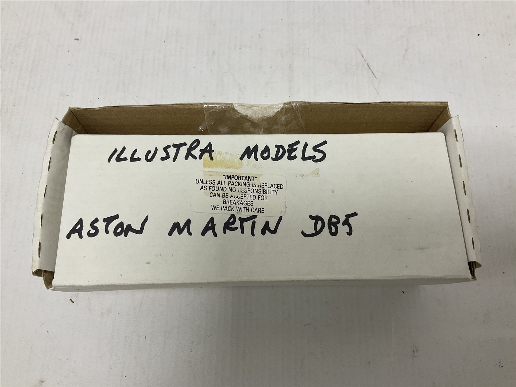 Illustra Models - 1:43 scale die-cast Aston Martin DB5 1066 Country Convertable, finished in metallic blue 