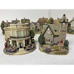 Fifteen Lilliput Lane models, including The Nineteenth Hole, Cowslip Cottage, The Lion Mongers, Going For a Song and Old Crofty, Gossip Gate and Beehive Cottage, all with deeds and original boxes (15)