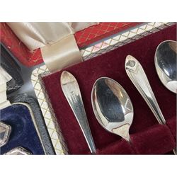 Group of silver to include cased set of six silver handled knives hallmarked Birmingham 1921 by Raeno Silver Plate Co, three hallmarked napkin rings etc together with silver plated and other metalware etc