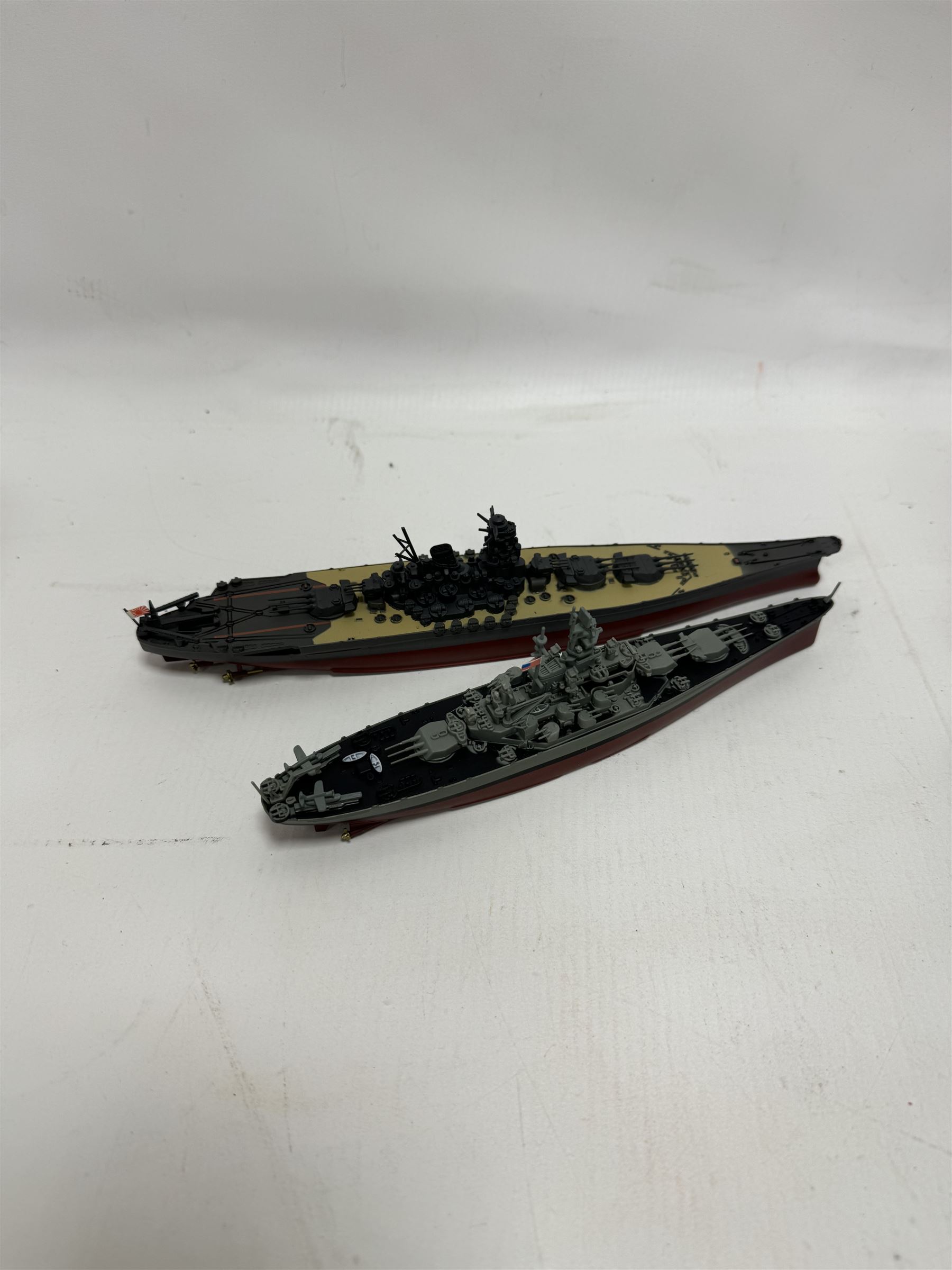 Ten Warships of WWII 1:1000 scale models with ten corresponding issues of Ships of War magazines, comprising Issue 1 Yamato, Issue 3 Bismarck, Issue 4 HMS Prince of Wales, Issue 5 USS Massachusetts, Issue 6 Tirpitz, Issue 7 HMS King George V, Issue 8 Musashi, Issue 9 USS South Dakota, Issue 10 Richelieu and Issue 11 Vittorio Veneto, models in boxes/packaging