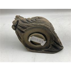 Small pot adorned with fish and waves, H12cm
