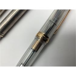 Cross sterling silver fountain pen, having fluted barrel and cap, stamped 