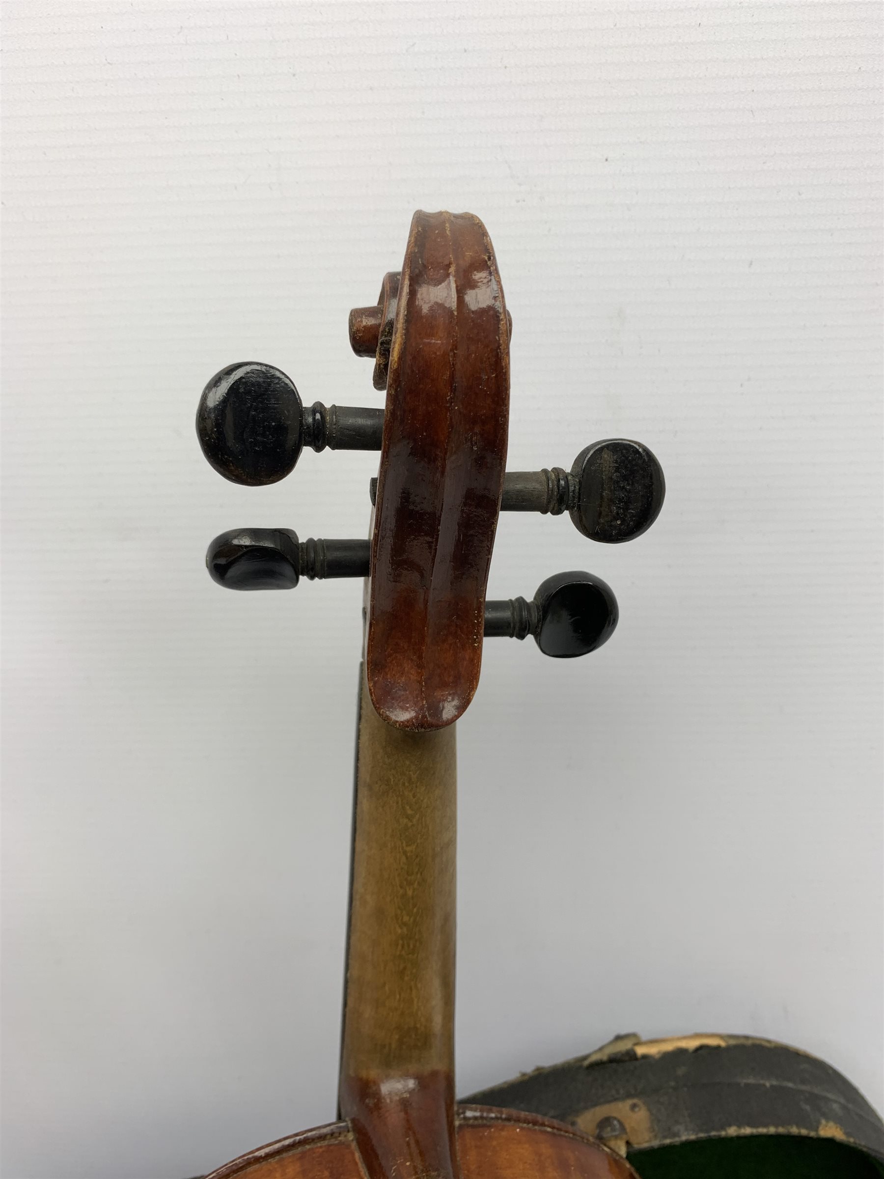 John Murdoch & Co 'The Maidstone' threequarter size violin with 33.5cm
