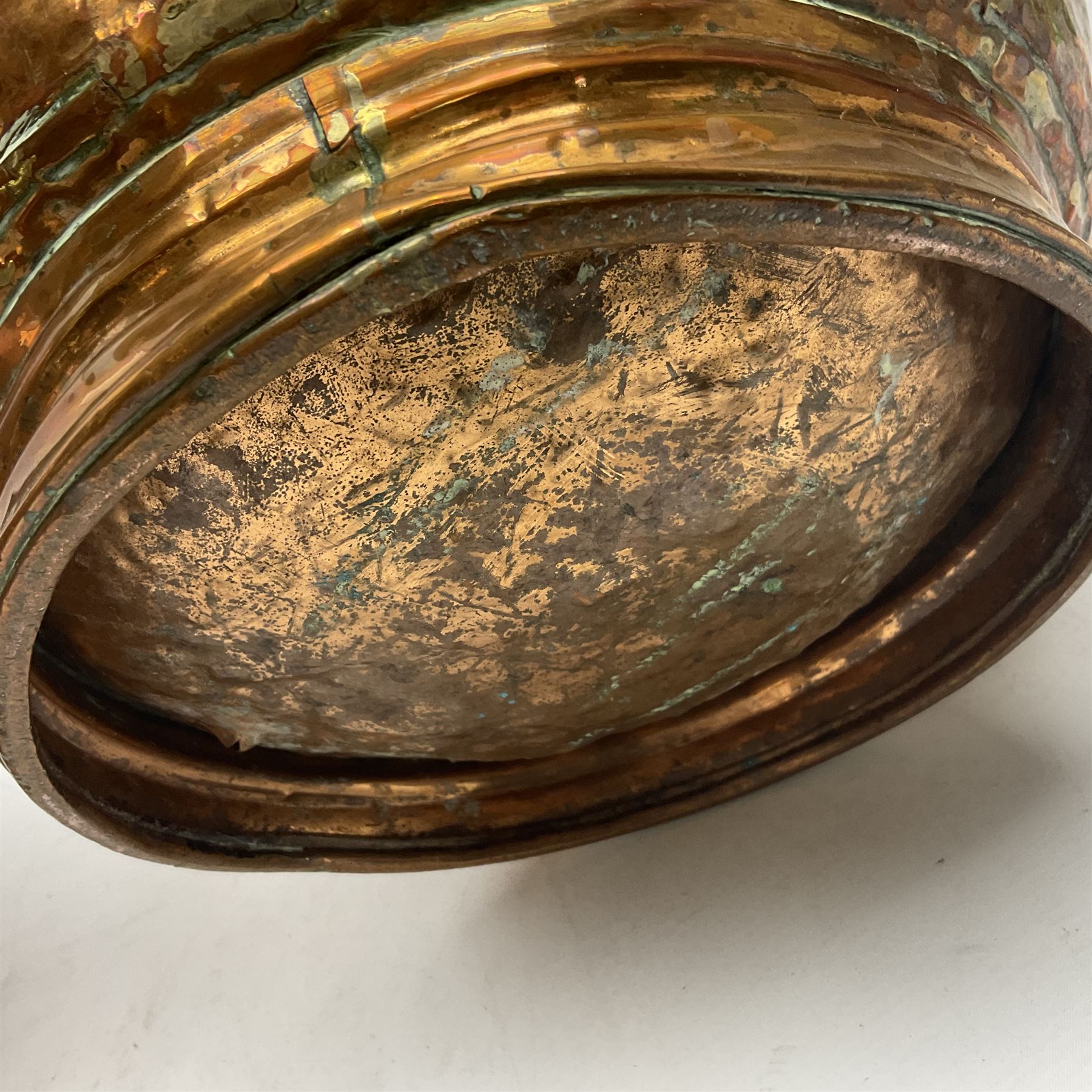 20th century brass carriage lantern, with six glass panels and eagle finial, together with a copper coal scuttle and hammered copper vase, lantern H77cm