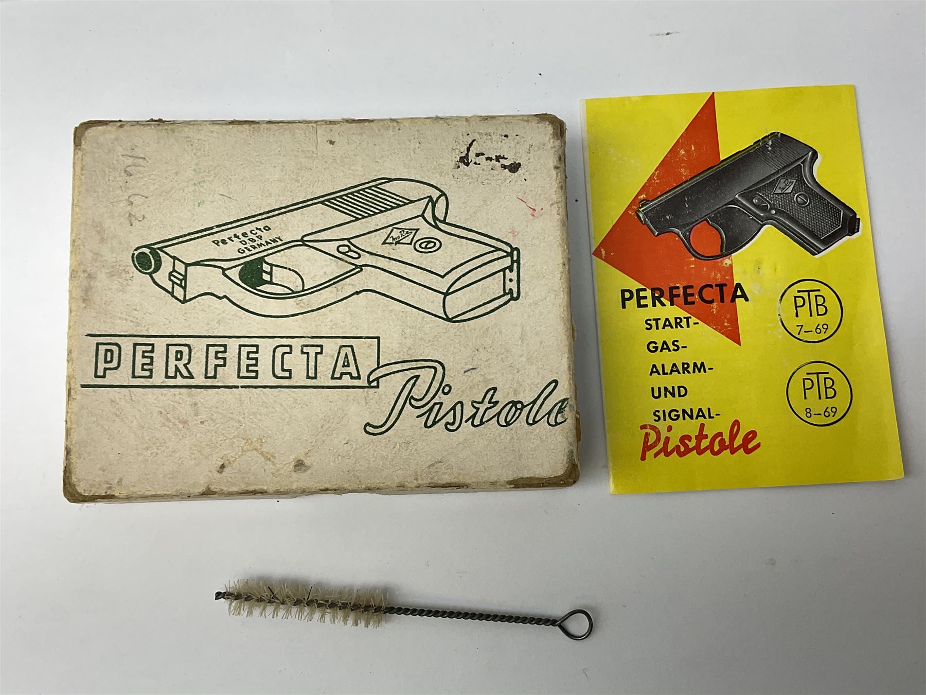 Italian Sprint eight-shot .22 rim fire blank firing pistol L18cm; and German MaRie Perfecta 6mm blank firing starting pistol, boxed with instructions (2)